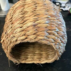 Natural Seagrass Small Pet Hideaway - Tan